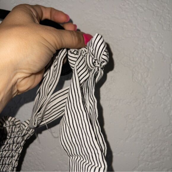 Dance & Marvel Black & White Striped Smocked Cropped Tank Top Size Small - Picture 2 of 5